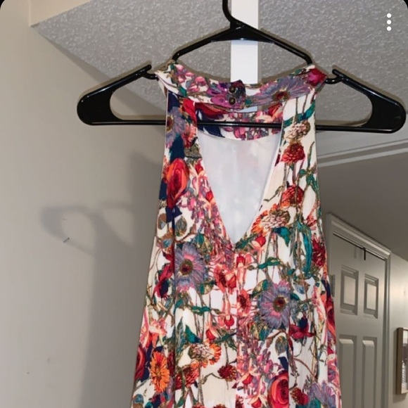 Too small - Picture 3 of 3